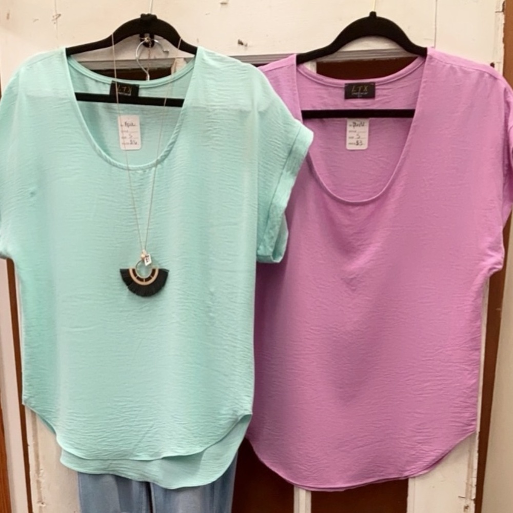 Short Sleeve Scooped Neck Top